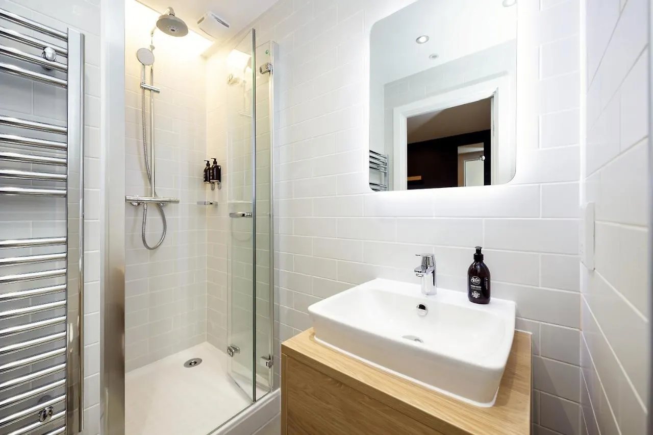 Wilde Aparthotels Edinburgh Grassmarket 4*,  United Kingdom