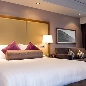 Sandman Signature London Gatwick Storbritannien