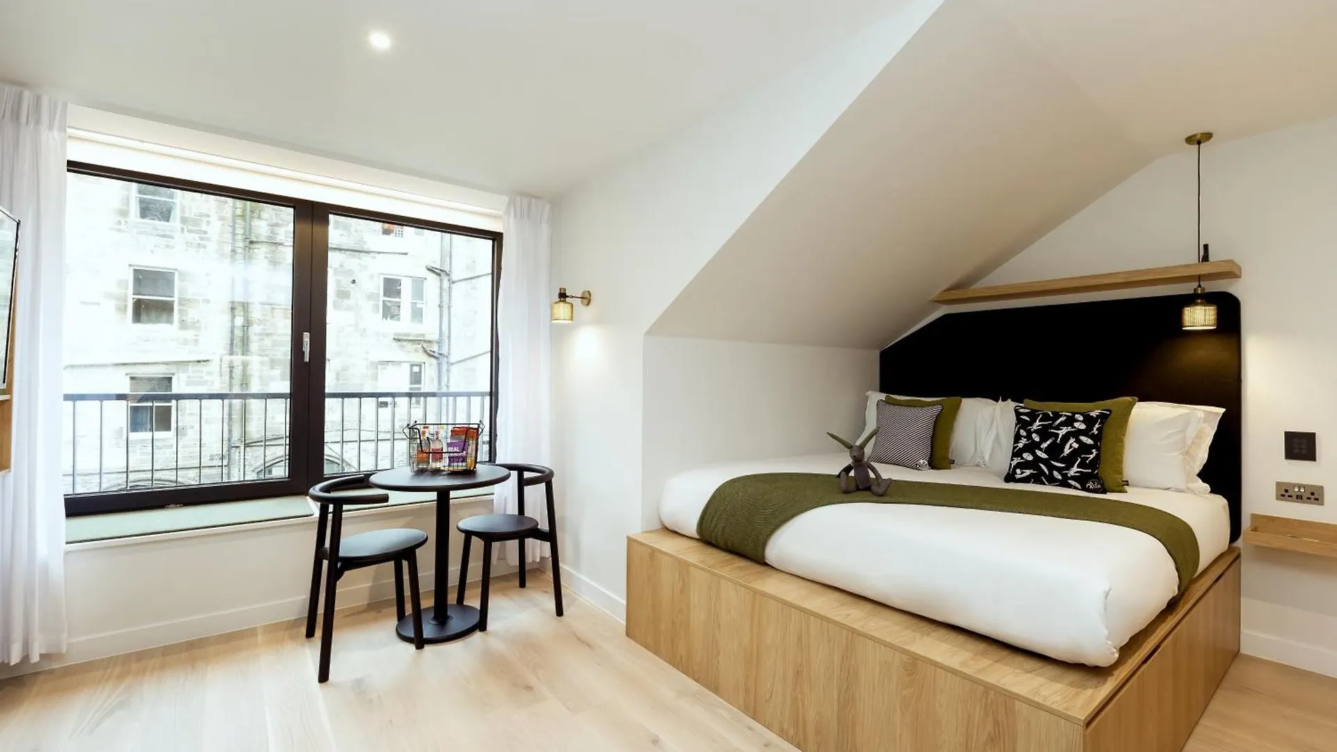 Wilde Aparthotels Edinburgh Grassmarket 4*,